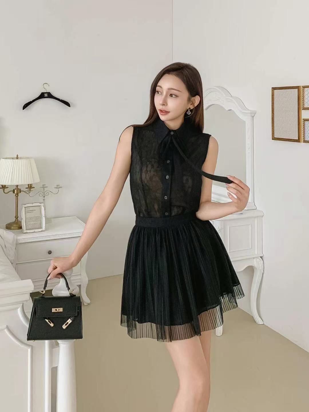 TOPS/SKIRTS(0619TB043/0619SK045)