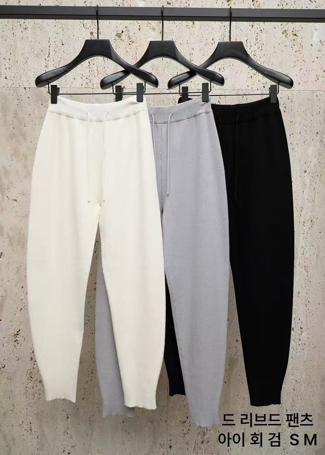 TOPS/PANTS (P145TB018/P145PT011)