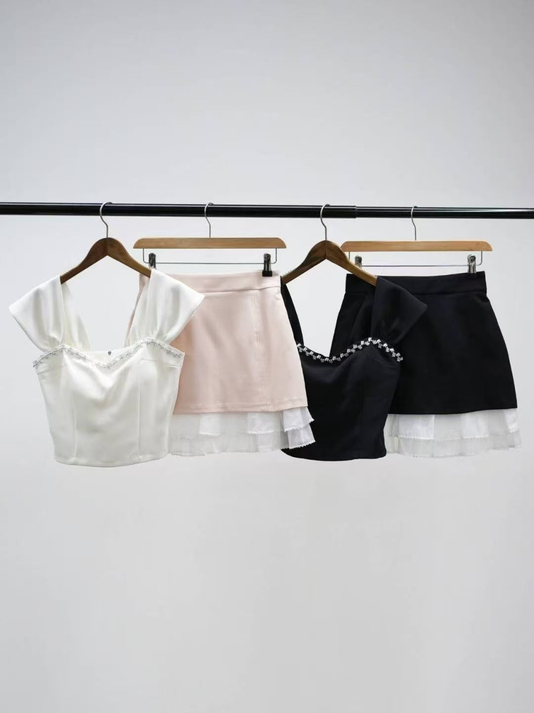 TOPS/SKIRTS(0403TB051/0403SK037)