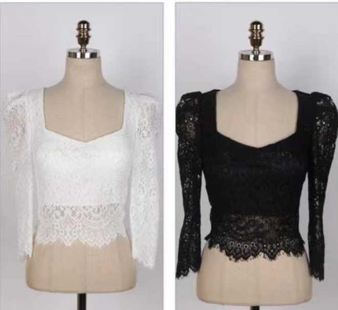 Lacey Sweetheart Mid Sleeves Top