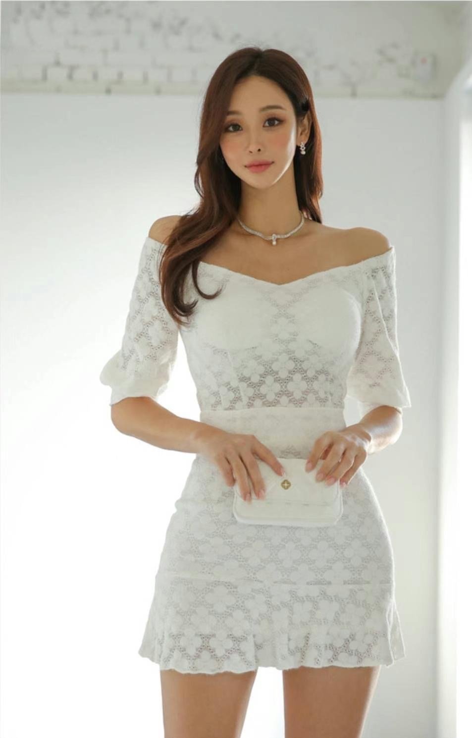 White Diamond Lace Off Shoulders Top